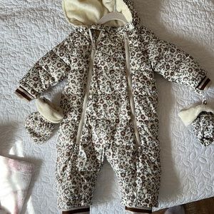 VERY Lightly used Rylee + Cru puffer onesie SIZE 6-12mo